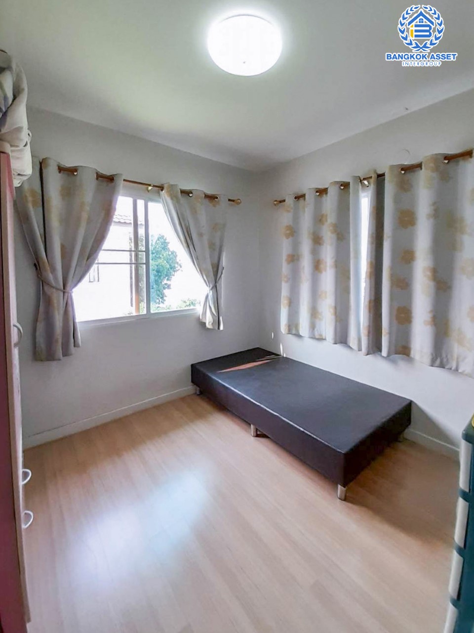 *****บ้านเดี่ยวมือสองย่านนนทบุรี ม.อินนิซิโอ1 ปิ่นเกล้า-วงแหวน เนื้อที่กว้างขวางมากถึง 64 ตร.ว. ฟังก์ชัน 3 ห้องนอน 2 ห้องน้ำ ที่จอดรถ 2 คัน บ้านจากแบรนด์ L&H โครงการตั้งบนทำเลเดินทางสะดวก ใกล้รถไฟฟ้าสายสีม่วง "สถานีตลาดบางใหญ่" และทางด่วน "ศรีรัช"